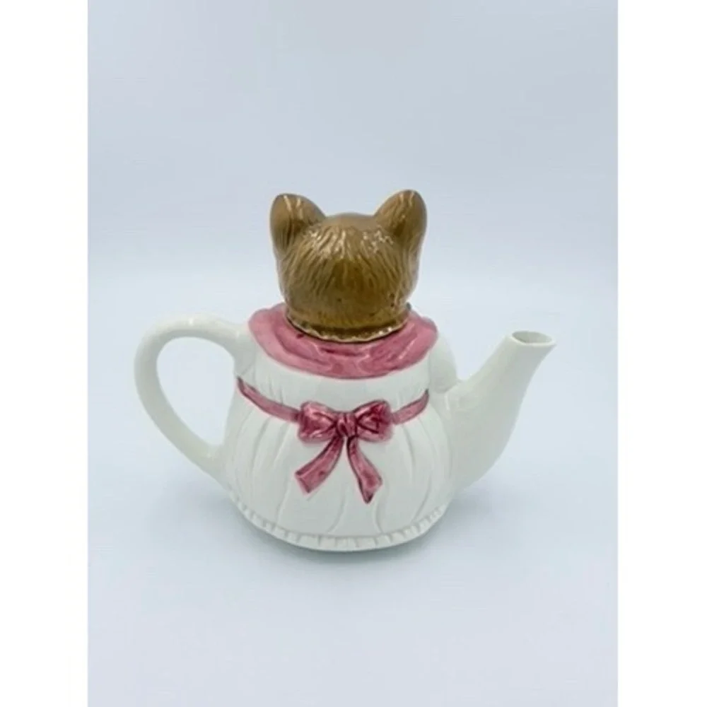 Vintage Cat Teapot Kitten Anthropomorphic Ceramic Pink White Cottagecore‎ Kitsch
